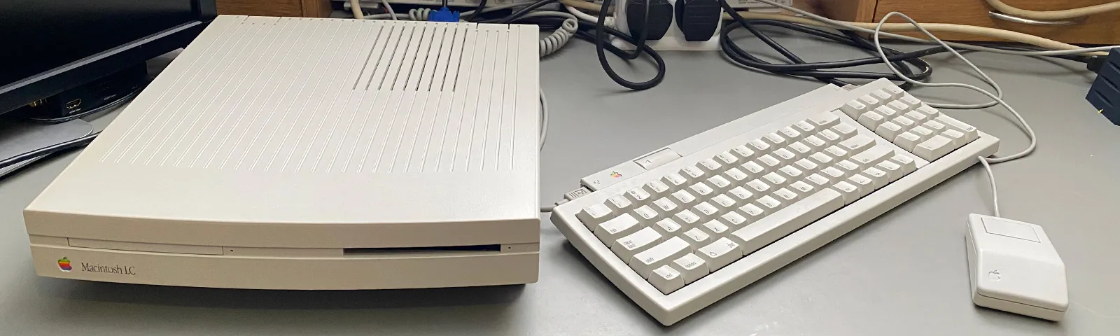 Restoring a 1990 Apple Macintosh LC M0350 Photo